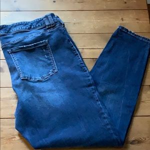 Maurices Jean (18W)